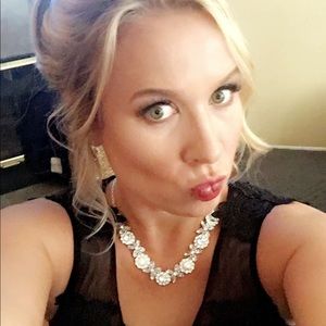 Meet your Posher, Elisabeth